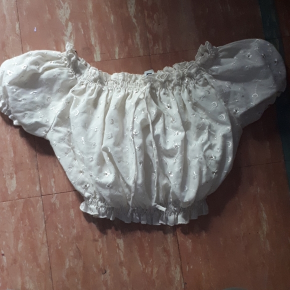 Crop top! - Picture 1 of 1